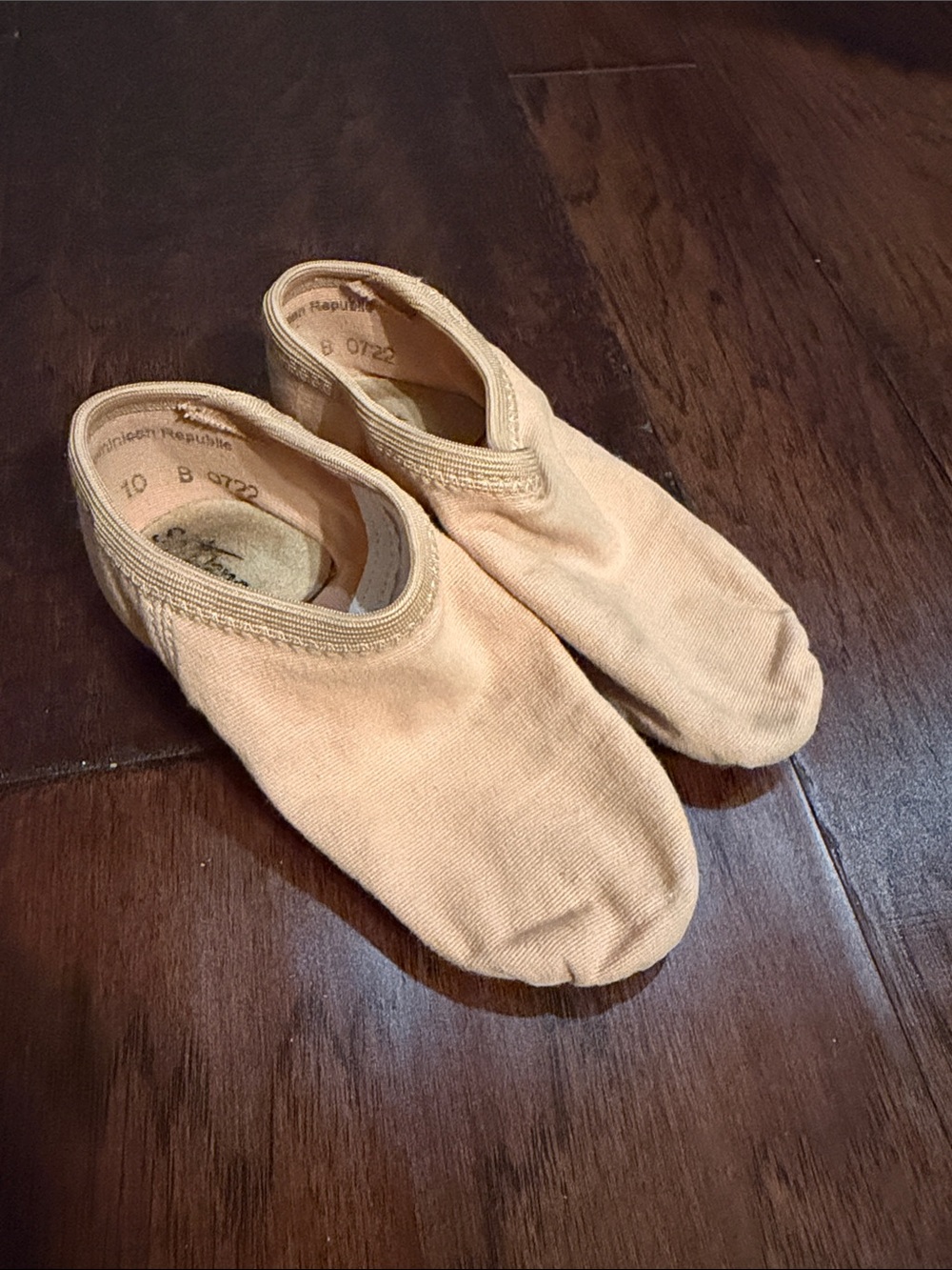 Kids Peach Slip-On Dance Socks - Soft Invisible Slippers